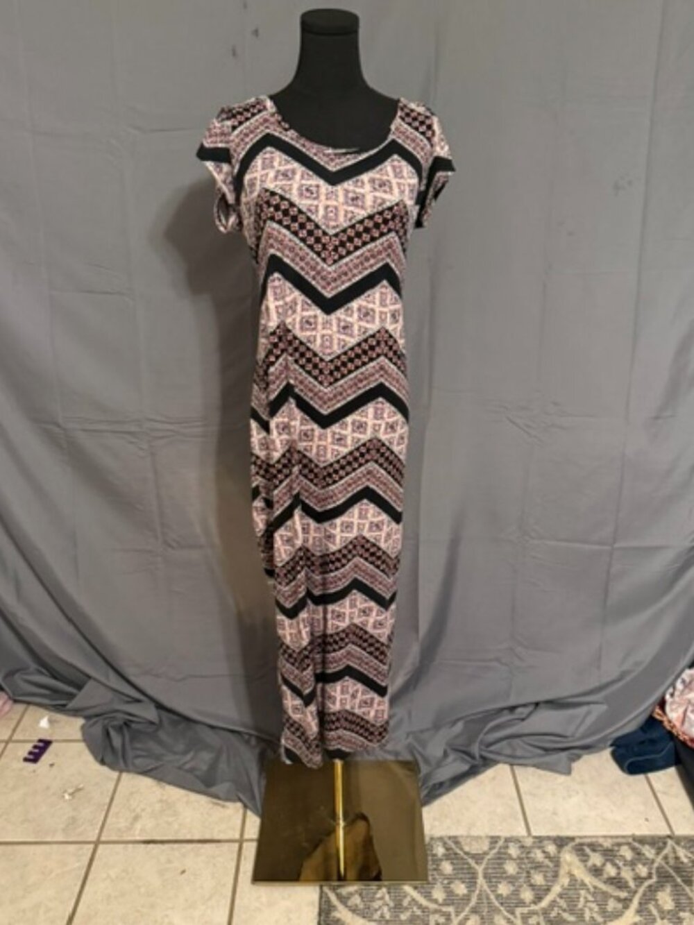 B FAMOUS Dress Size XL